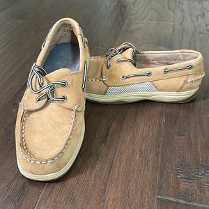 Boys Sperry Intrepid shoes